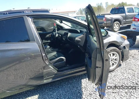 2019 Toyota Prius Xle z USA, uszkodzony, nr VIN JTDL9RFU8K3003103